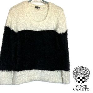 Vince Camuto Oversized Eyelash Color Block Black/Off-White Sweater Size Medium
